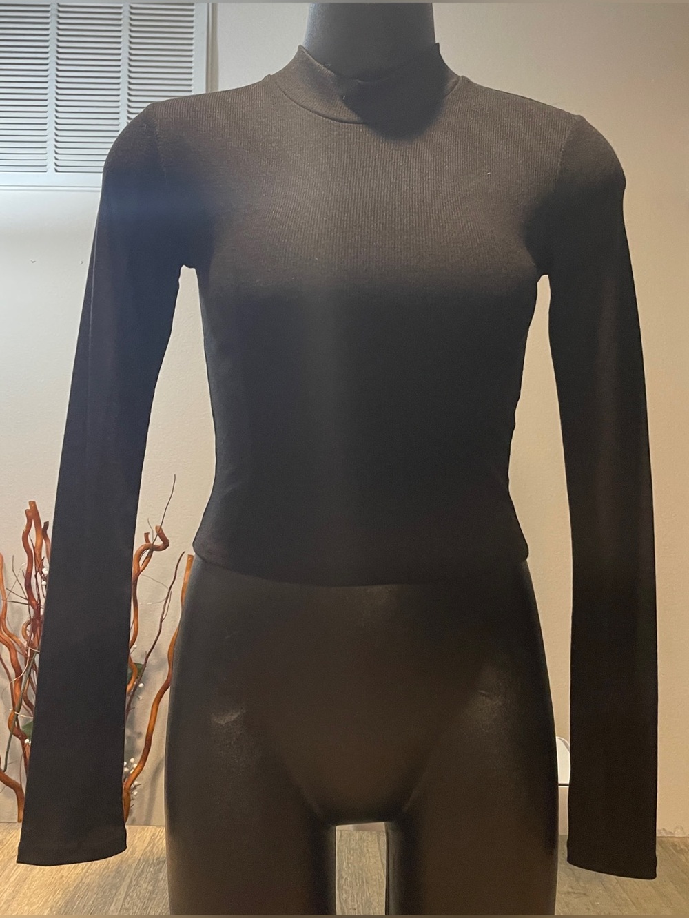 Women’s Garage L/S Ribbed Top, Size Small
